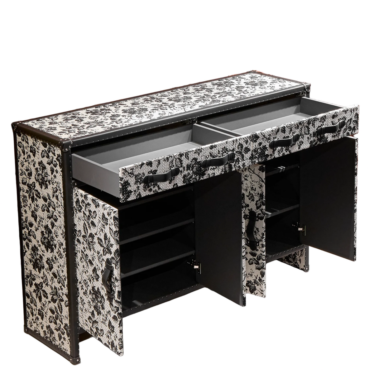 Luxury Shoe Cabinets for Dubai Homes: Closed Storage That Beats Sand & Dust (2026)