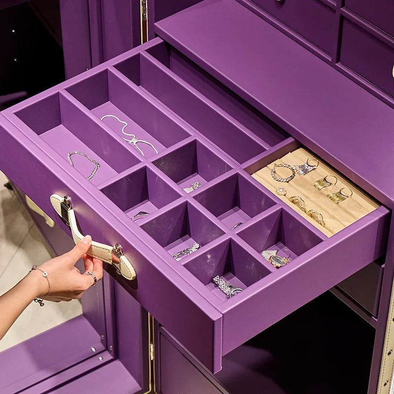 An Eid Gift of Legacy: Choosing a Jewellery Box for Your Wife
