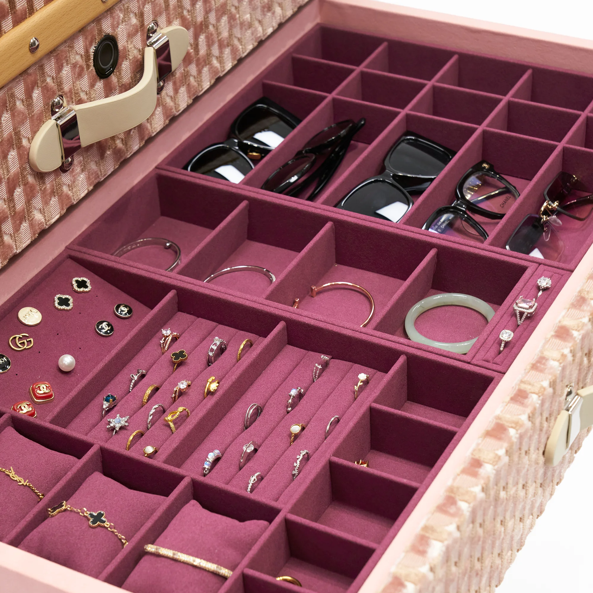 The Statement Luxury Bedroom: Selecting a Watch Winder and Jewellery Organiser Set That Earns Its Place