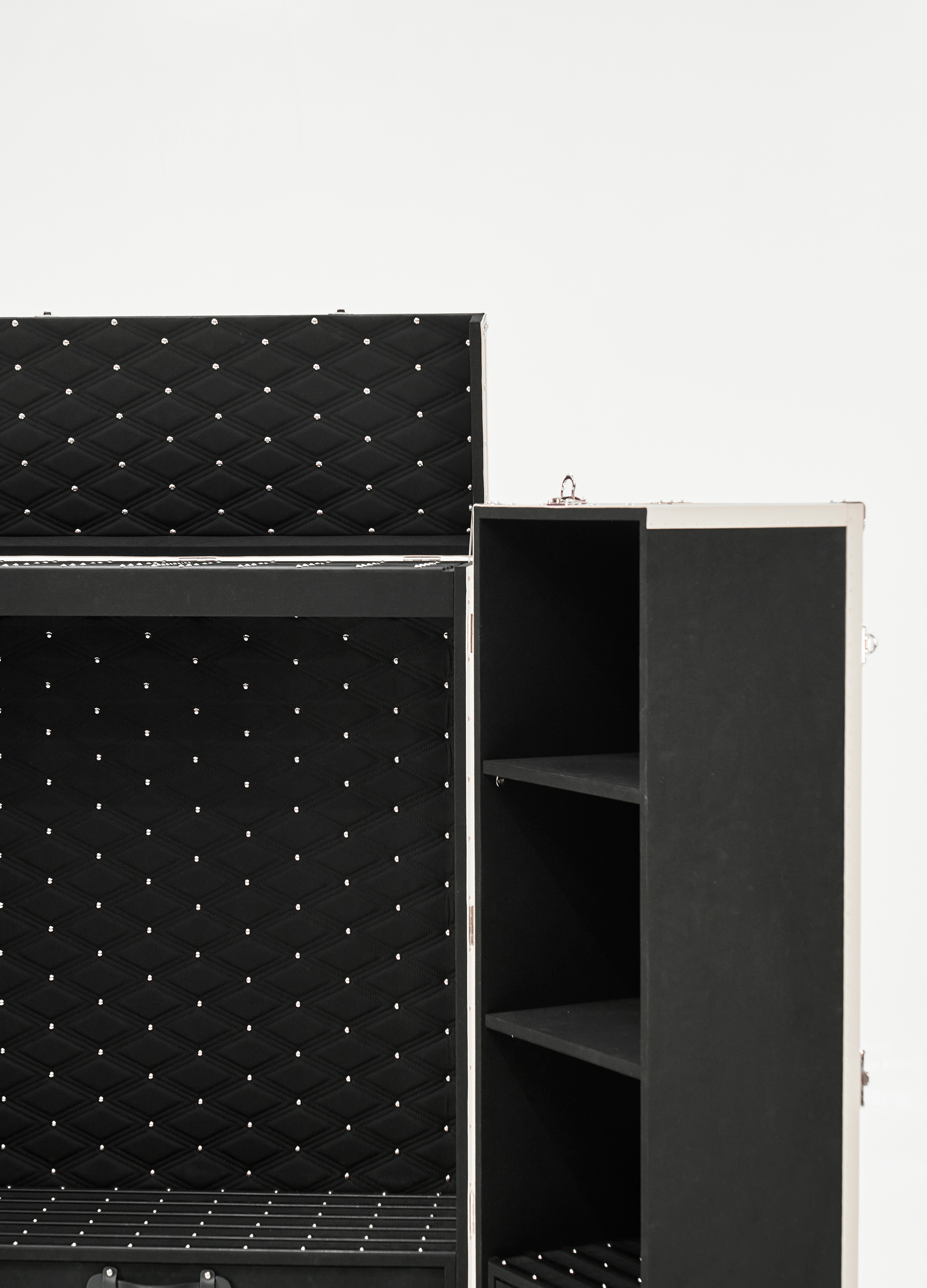 Aurum Loom Tennis Trunk - Frosted Silver