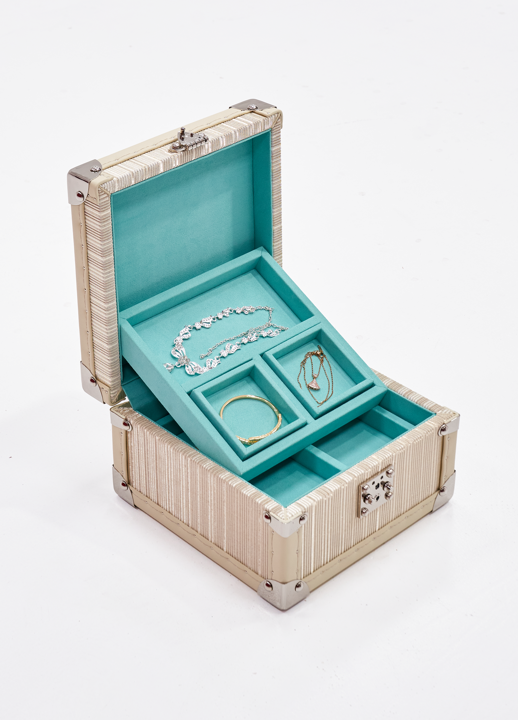 Aurum Loom Jewelry Case - Frosted Silver