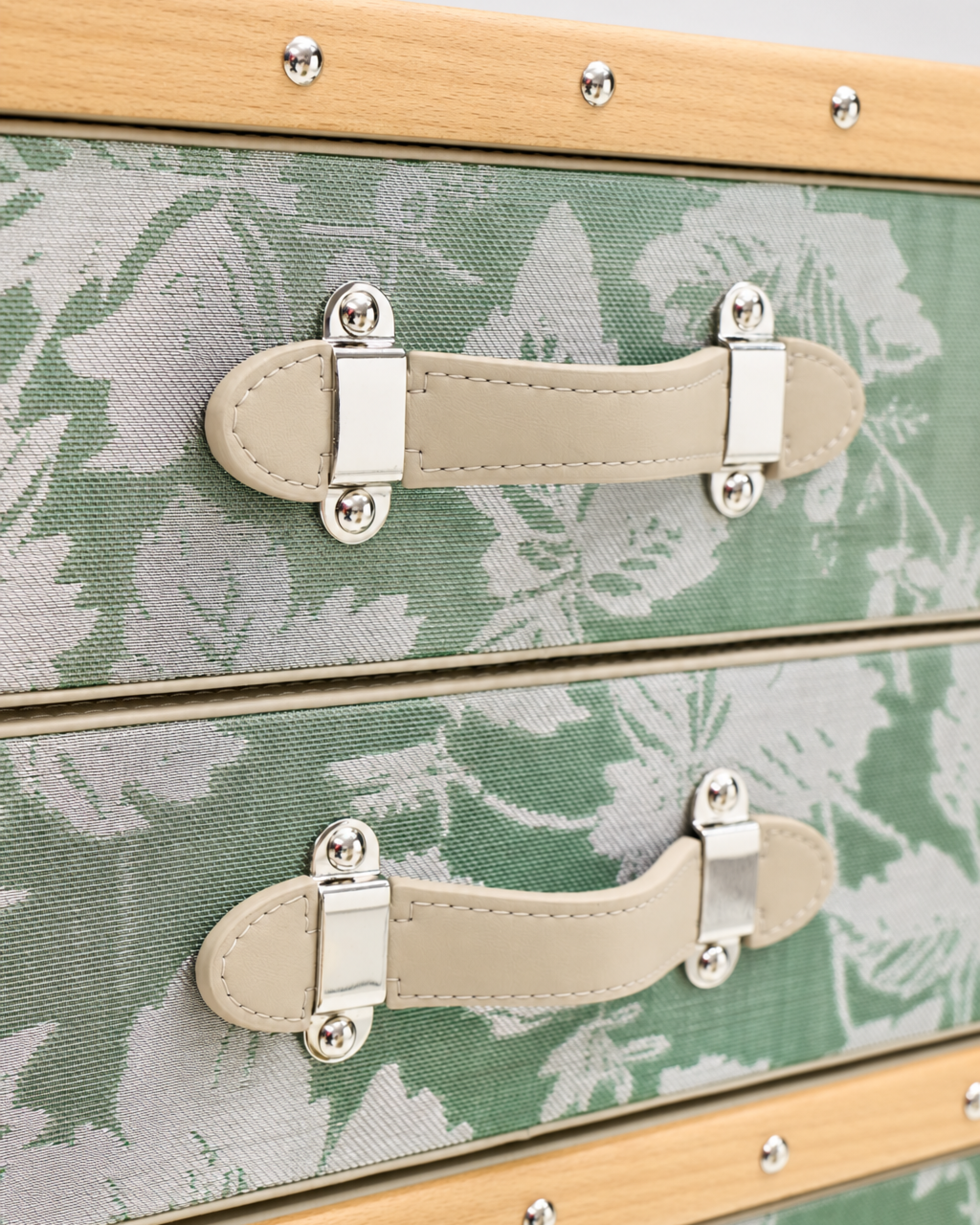 Aurum Wire · The Meadow Jewelry Cabinet - Oasis Green