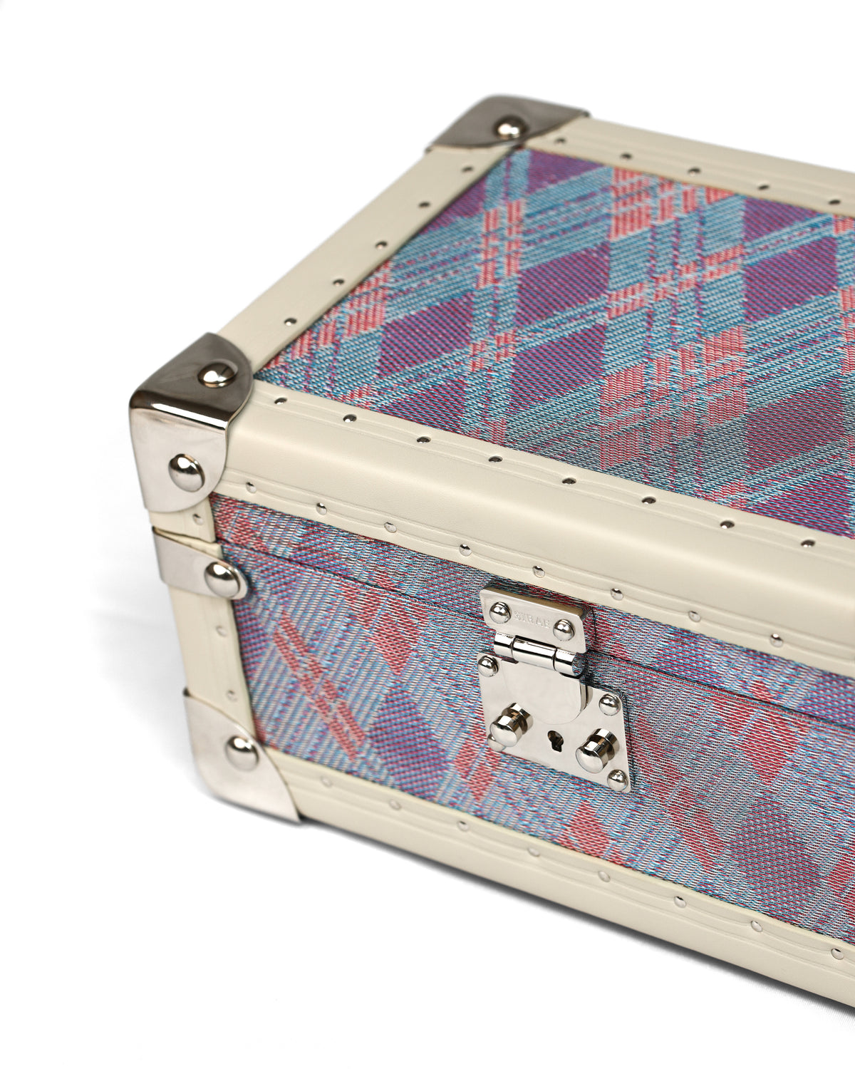 Diamond Purple Aurum Wire cigar humidor trunk by SIRAE