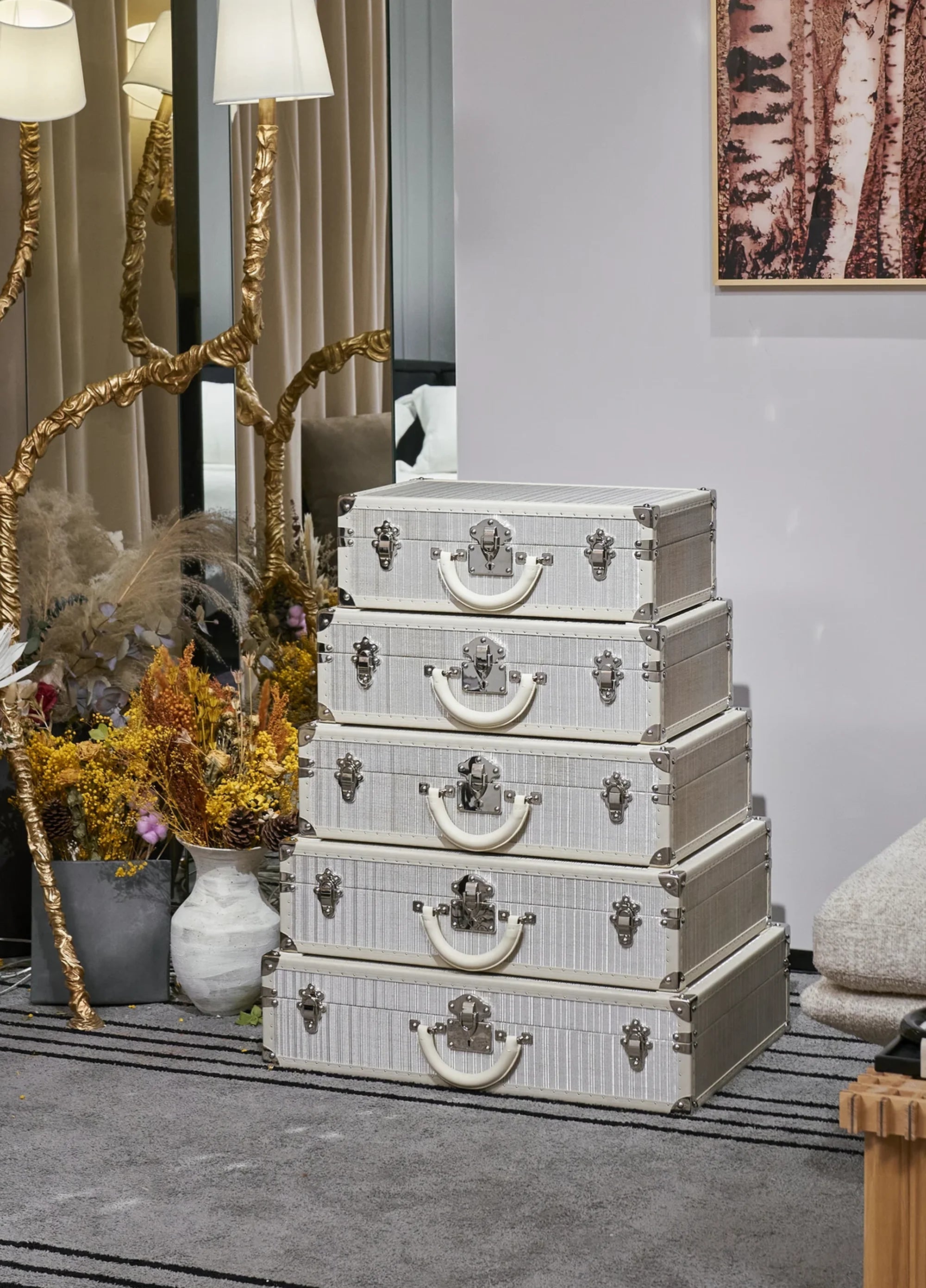 Aurum Wire · The Veraison Tower Display Case - Silver