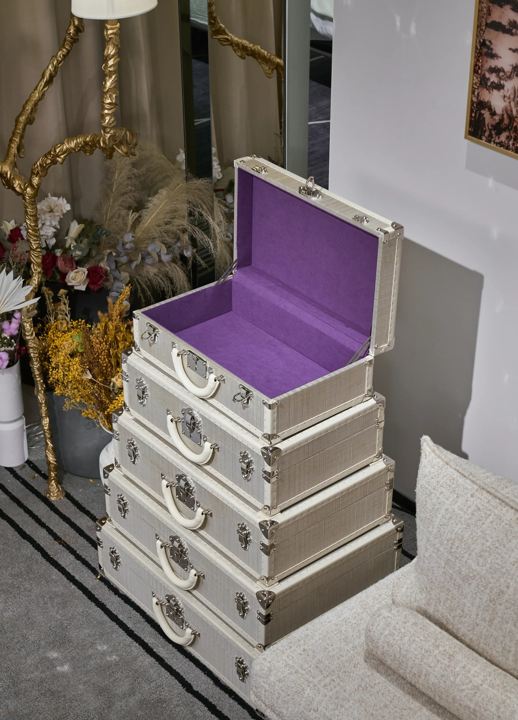 Aurum Wire · The Veraison Tower Display Case - Silver