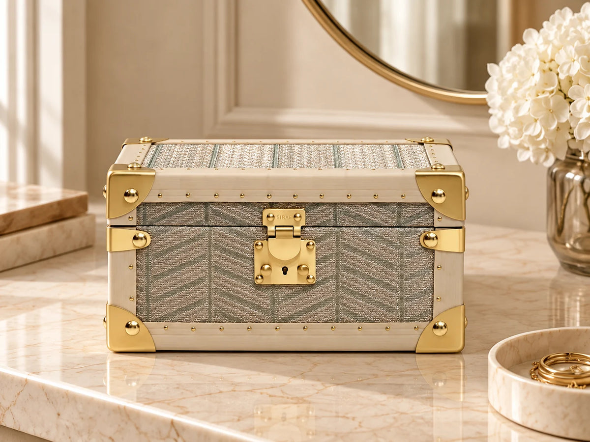 Aurum Wire jewellery box in an interior