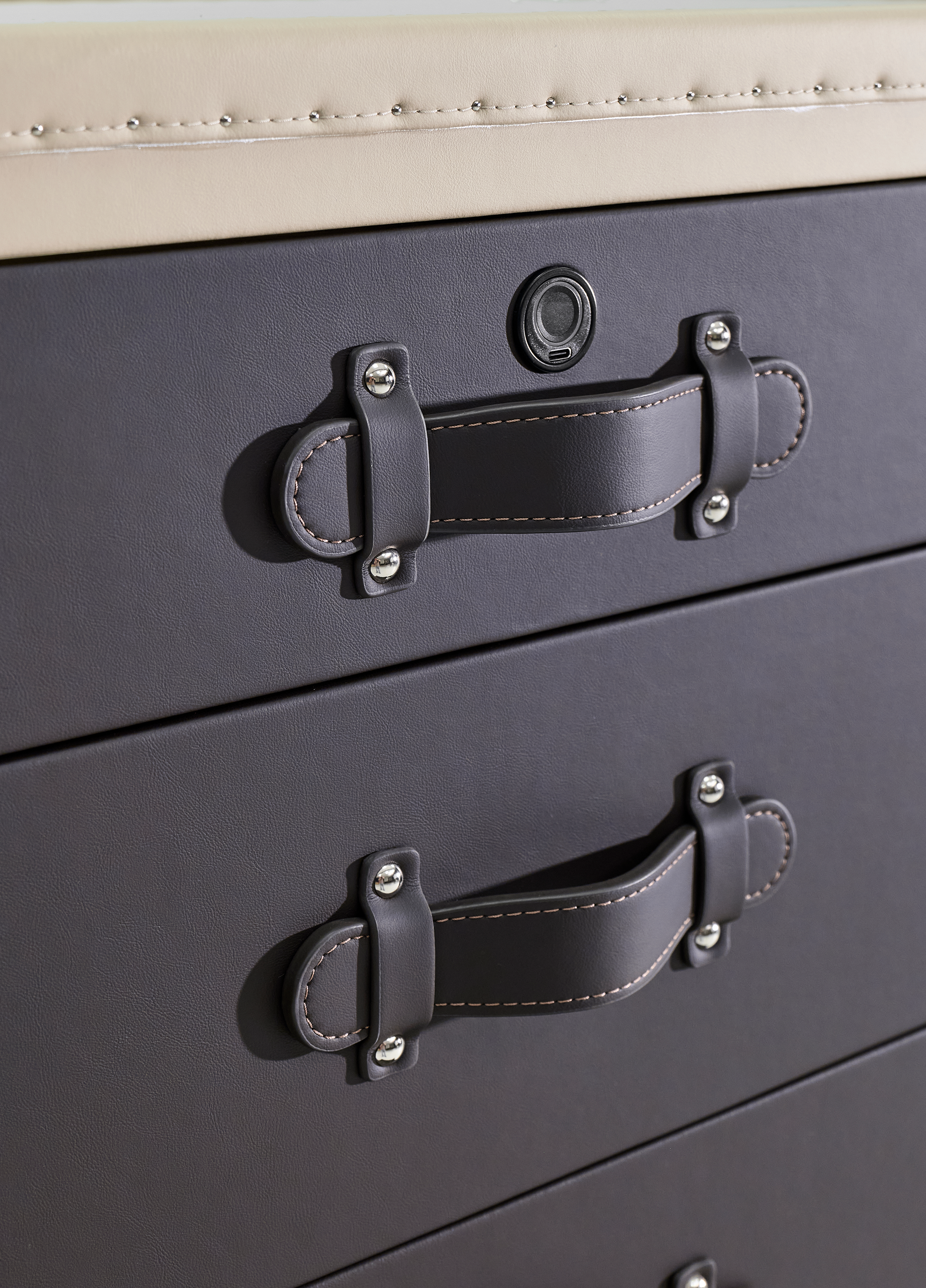 Heritage Luxe Side Cabinet - Noir & Crème