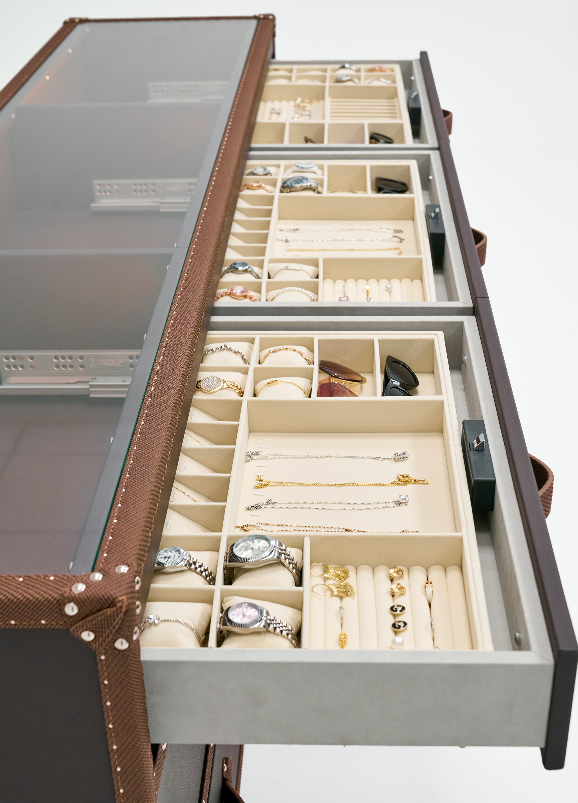 Heritage Luxe Side Cabinet - Brown