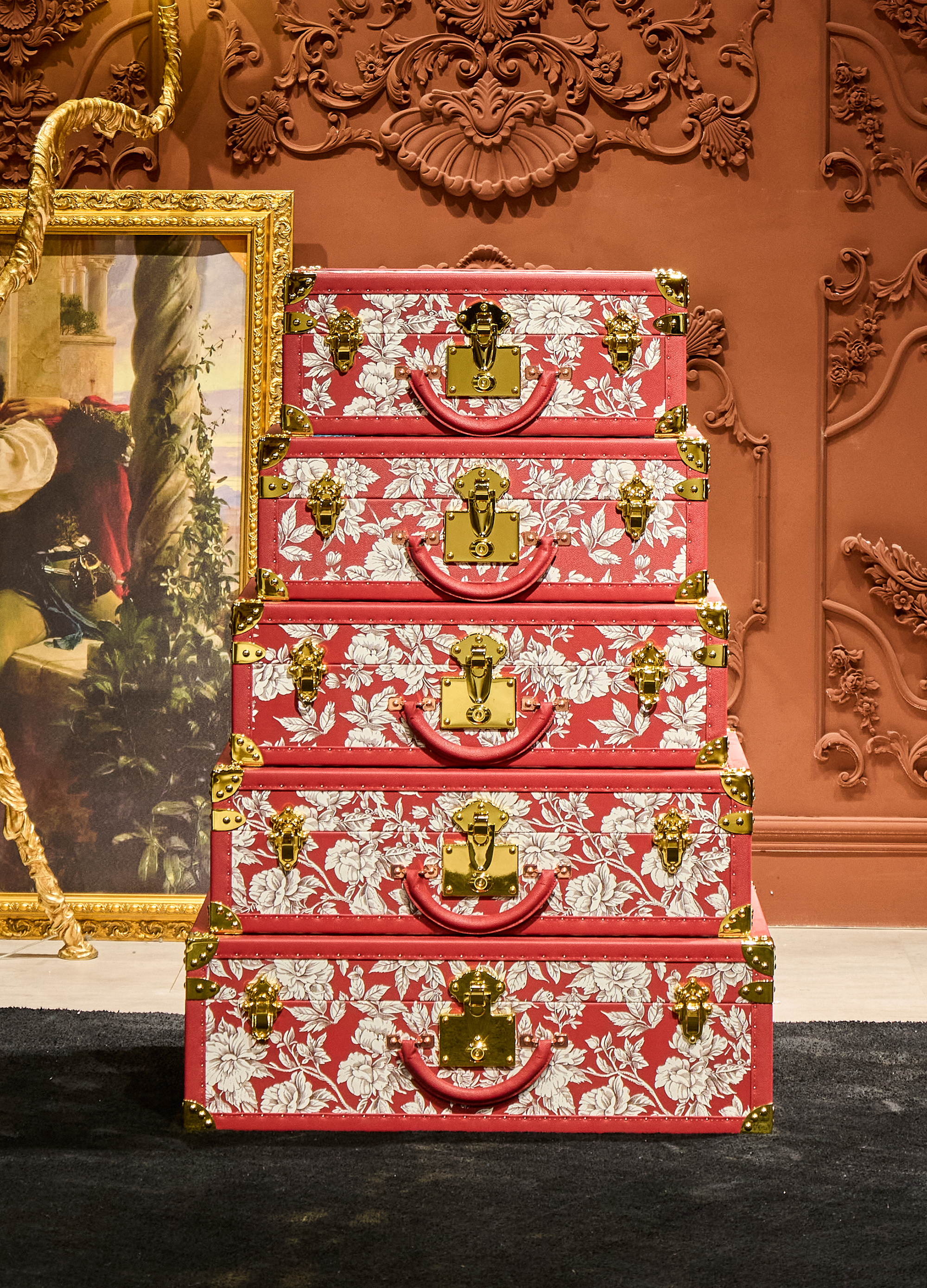 Heritage Luxe Tower Case - Red