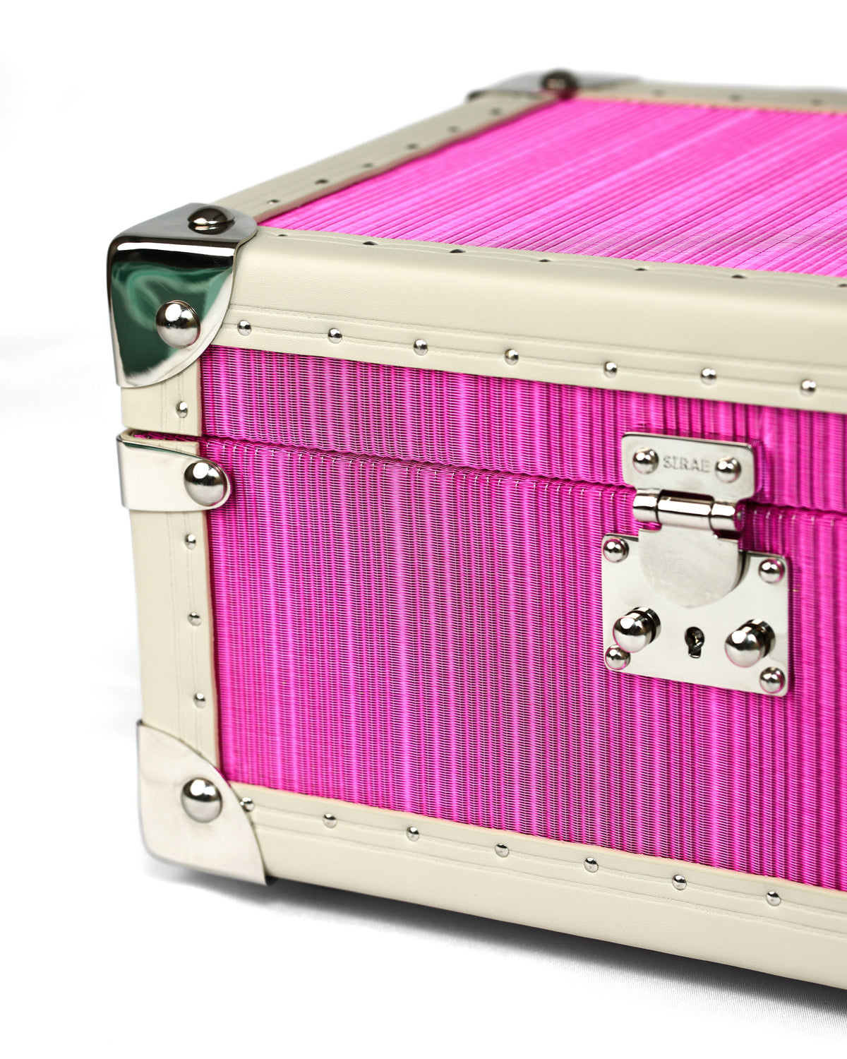 Side profile of the Fuchsia Pink cigar humidor trunk