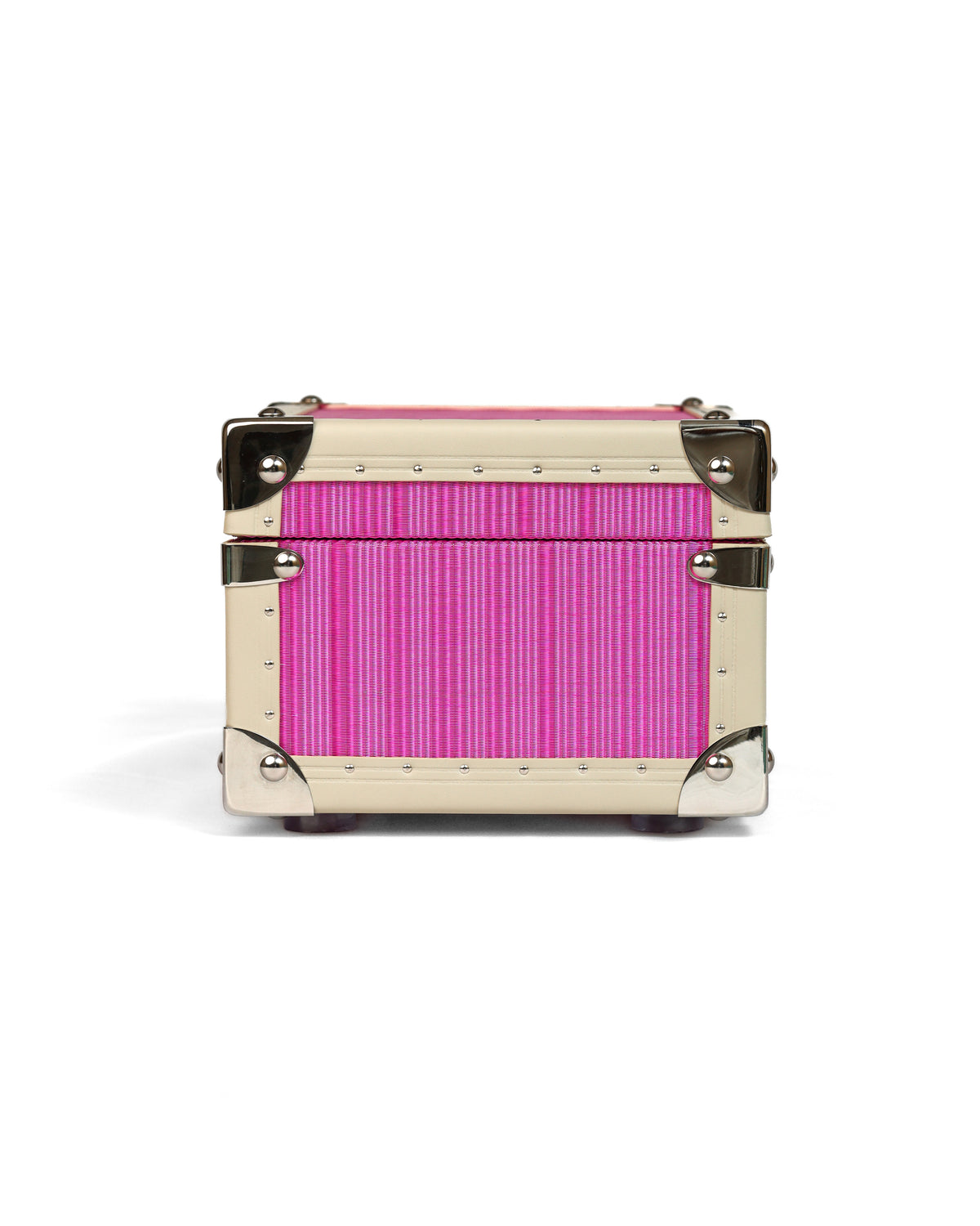 Three-quarter view of the Grand Reserve humidor by SIRAE