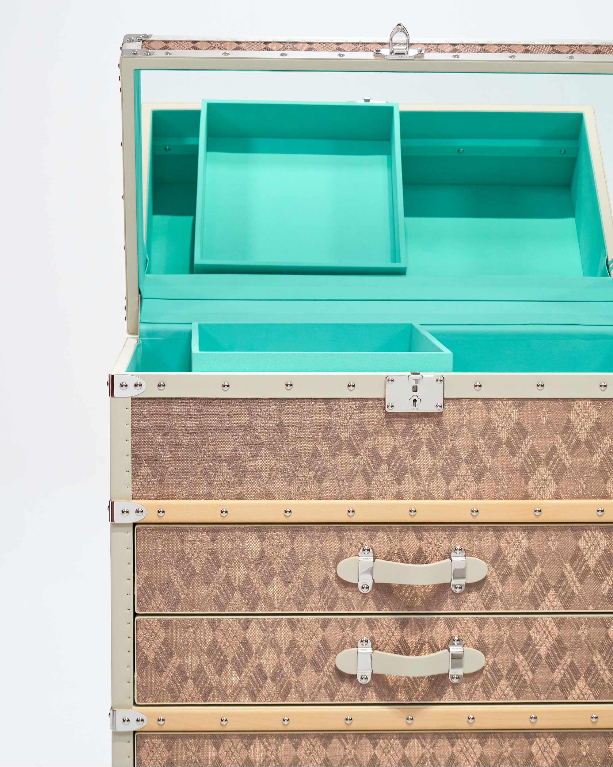 Open view of the dune gold copper jewelry trunk by SIRAE Dubai