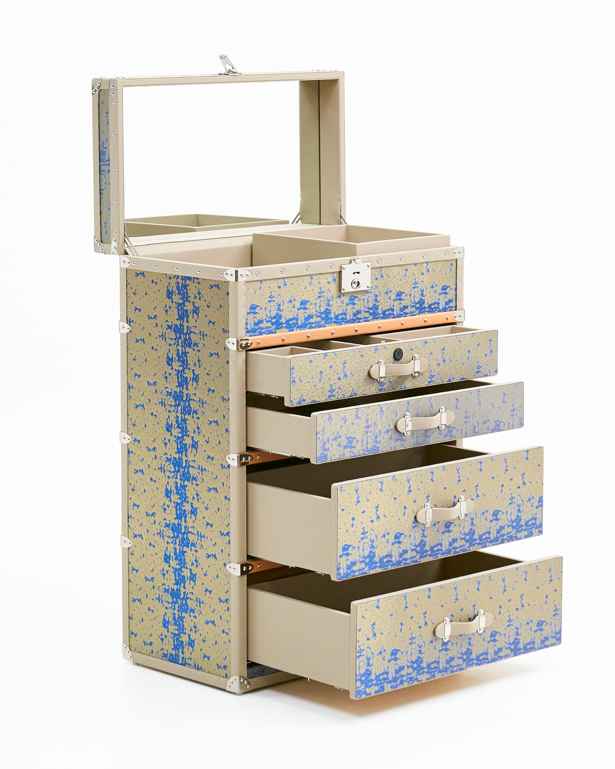 Side view of the Aurum Loom Gilded Blue jewelry trunk by SIRAE, with mirror lid and velvet drawers open