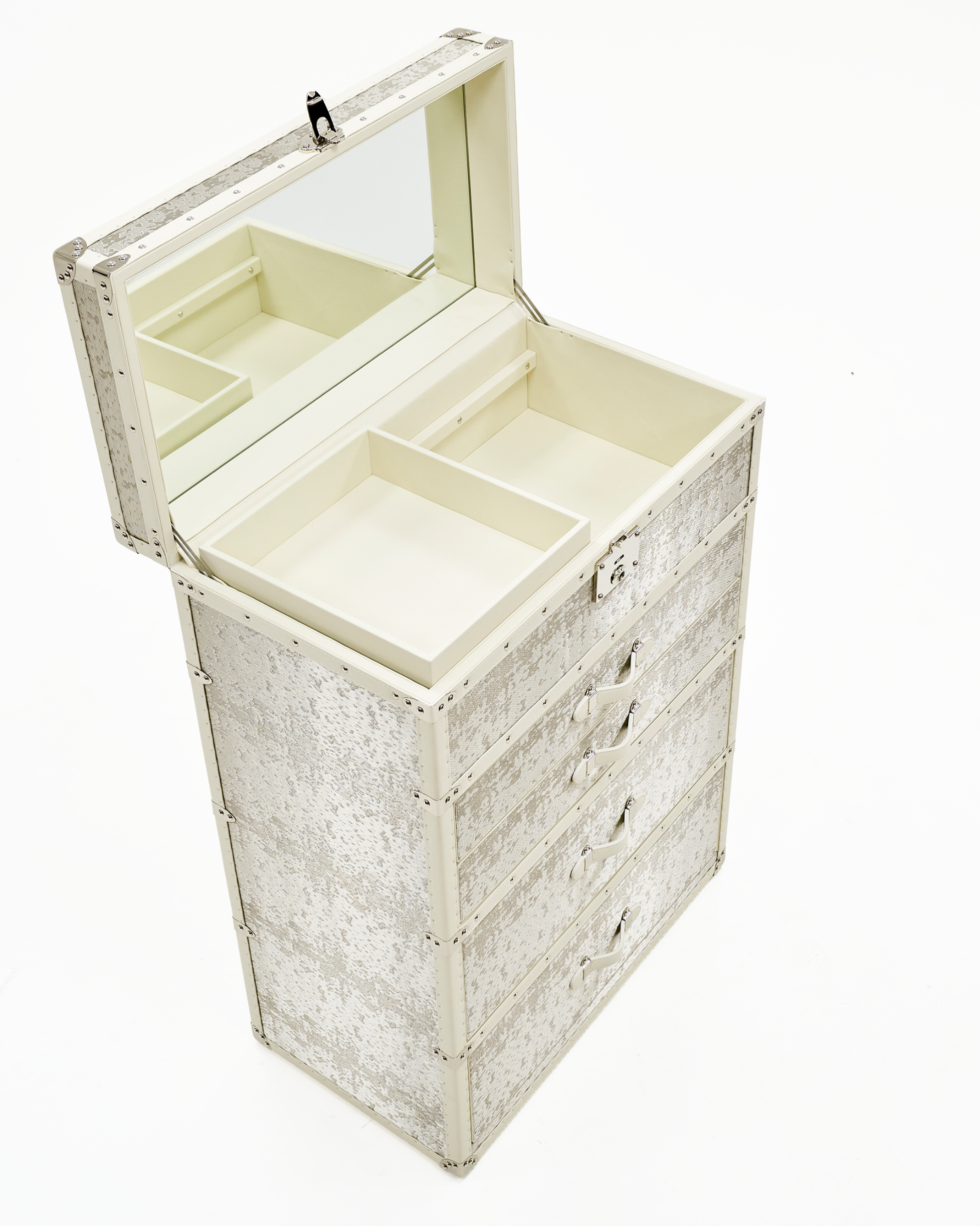 SIRAE Aurum Loom pearl white jewelry trunk styled with jewelry in a luxury Dubai interior