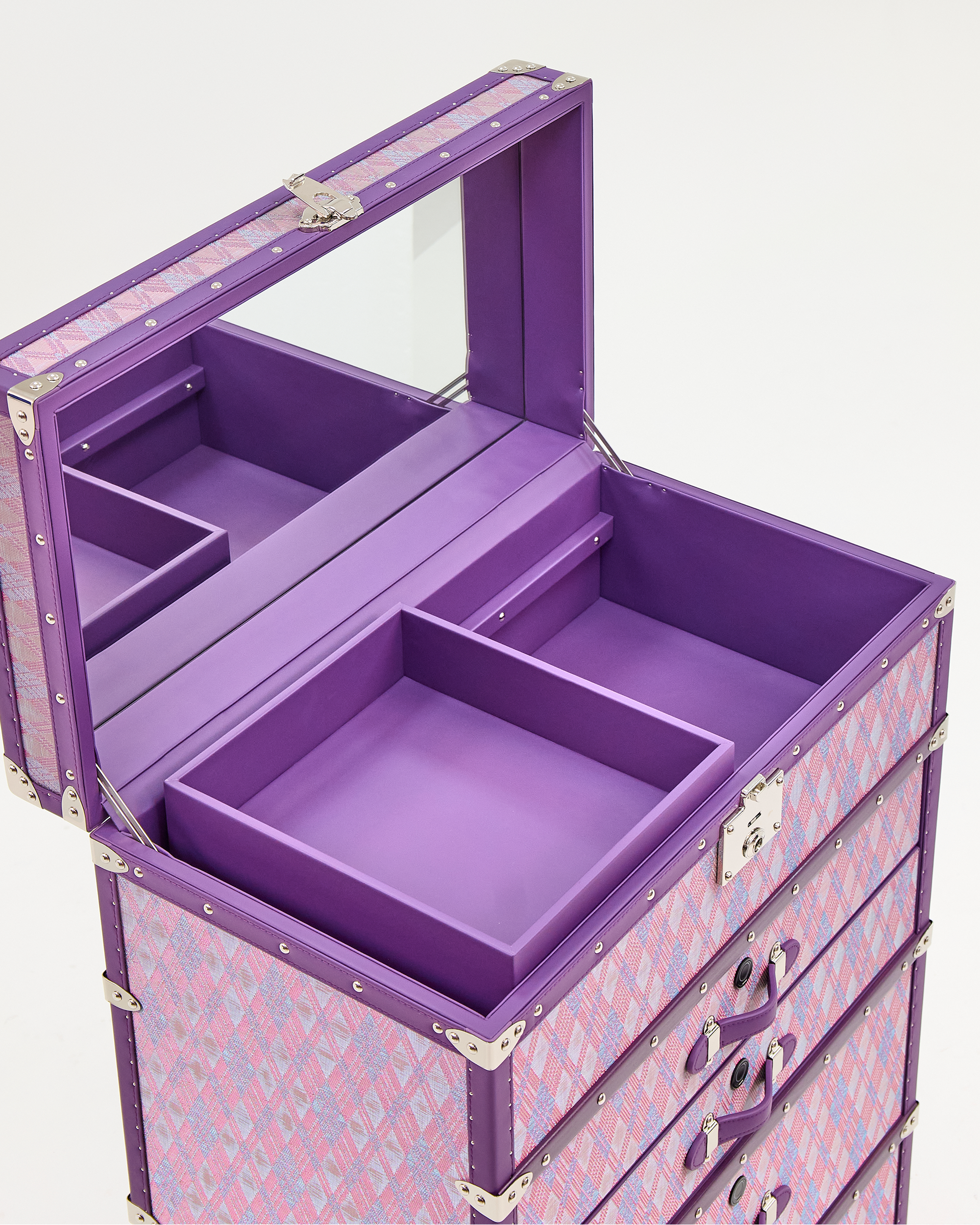 Side view of the SIRAE Aurum Loom royal amethyst jewelry trunk in a luxury Dubai setting
