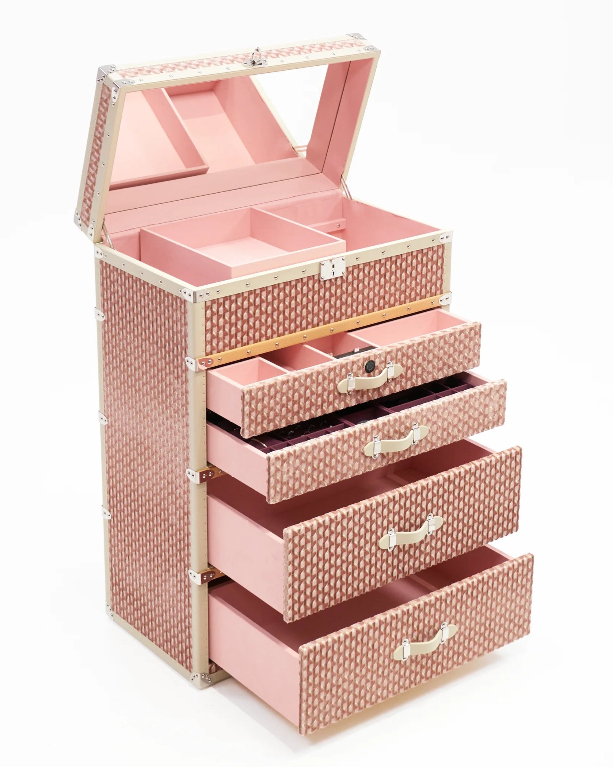 Ciselé velvet texture detail on the SIRAE blush atelier jewelry trunk