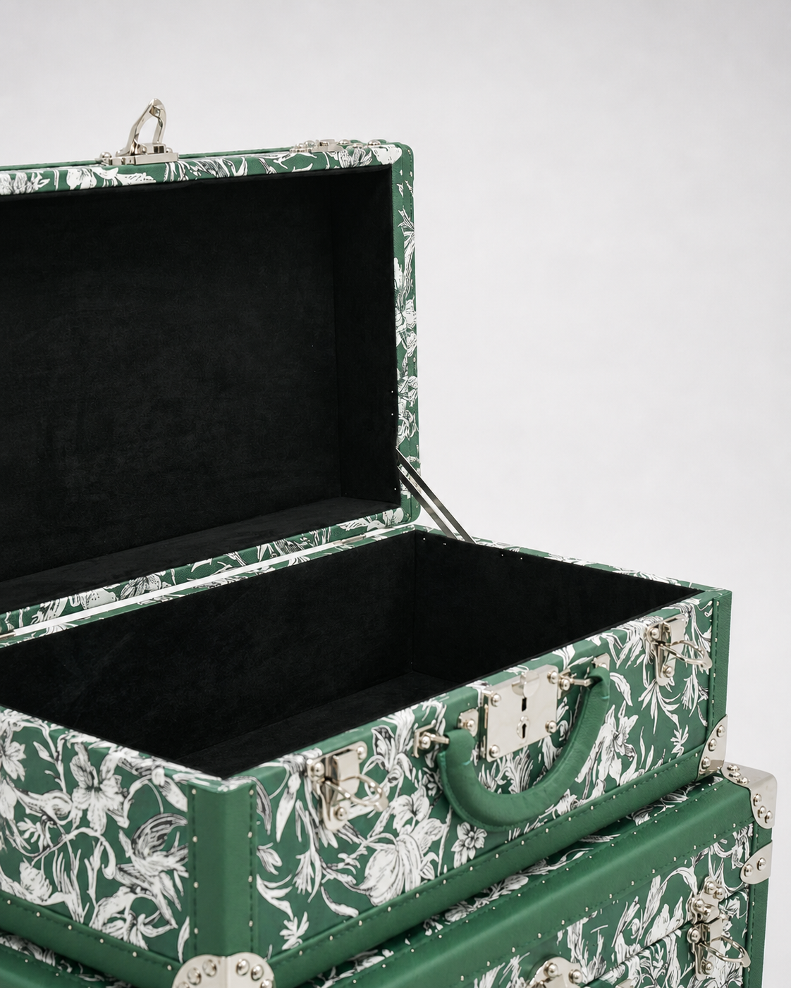 Heritage Leather · The Veraison Tower Display Case - Emerald