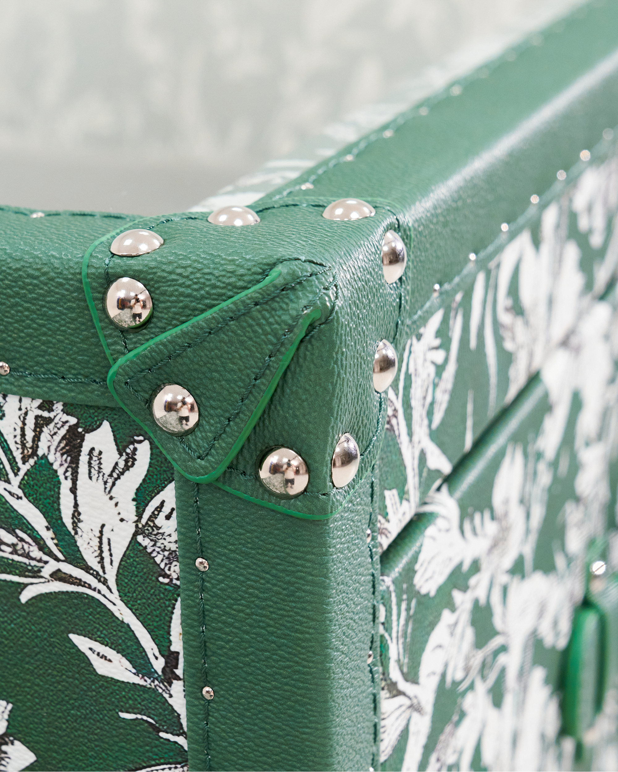 Side view of the SIRAE Heritage Luxe meadow floral multi-function cabinet in a luxury Dubai setting