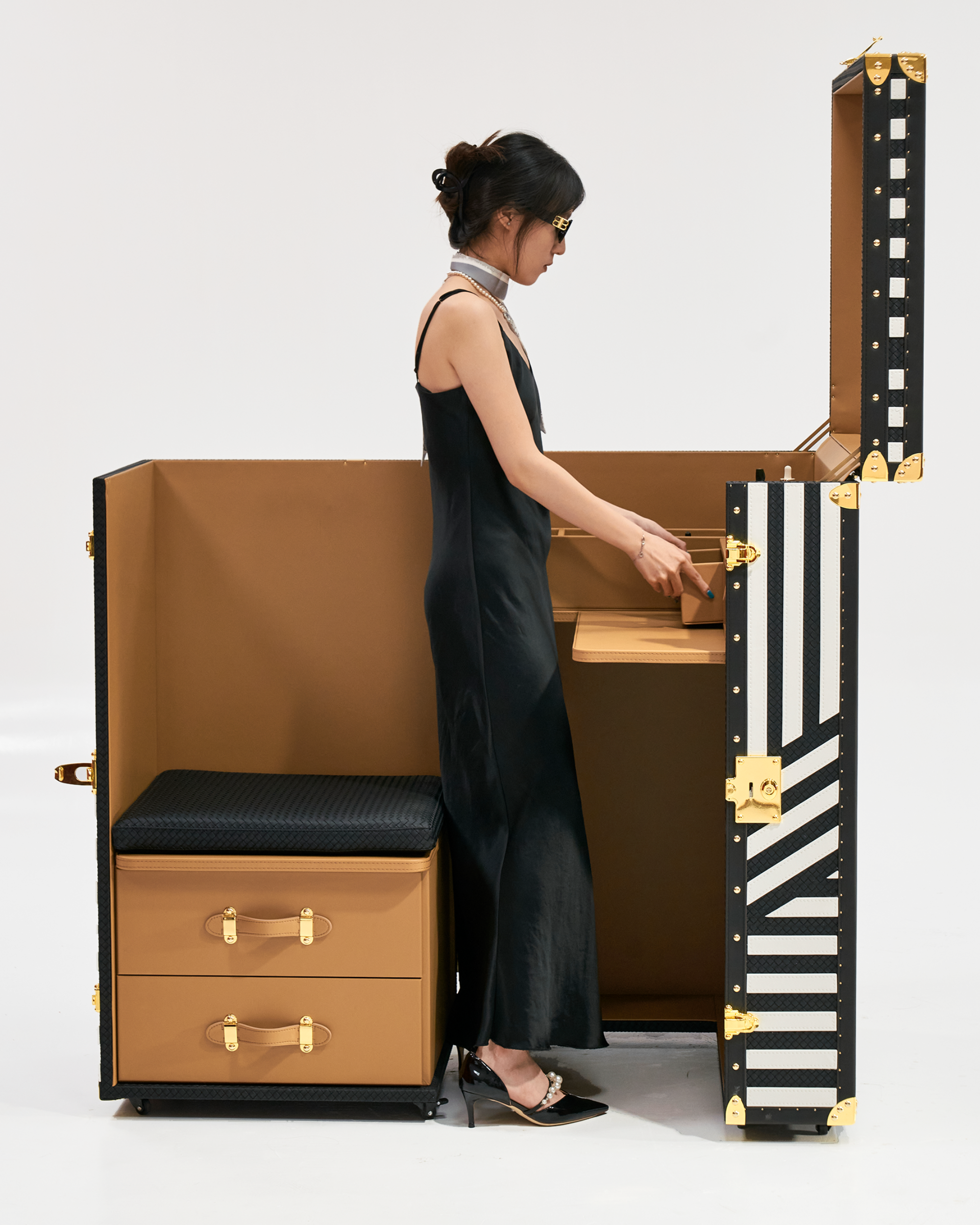Side view of the SIRAE Heritage Luxe monochrome majesty vanity cabinet in a luxury Dubai setting