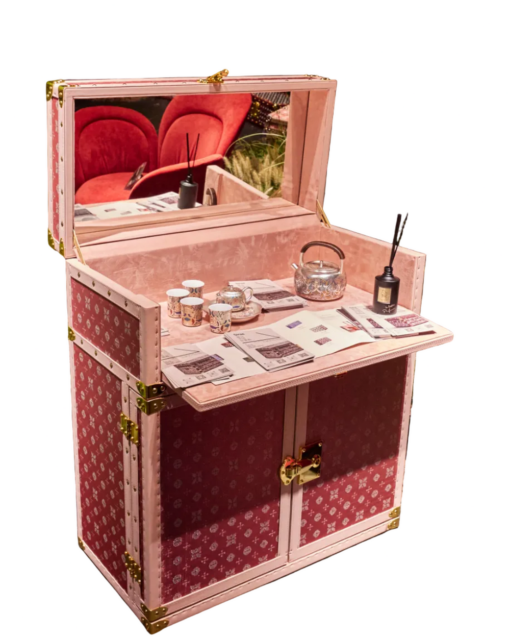 Aurum Wire · The Empress Tea Bar Cabinet - Blossom Pink