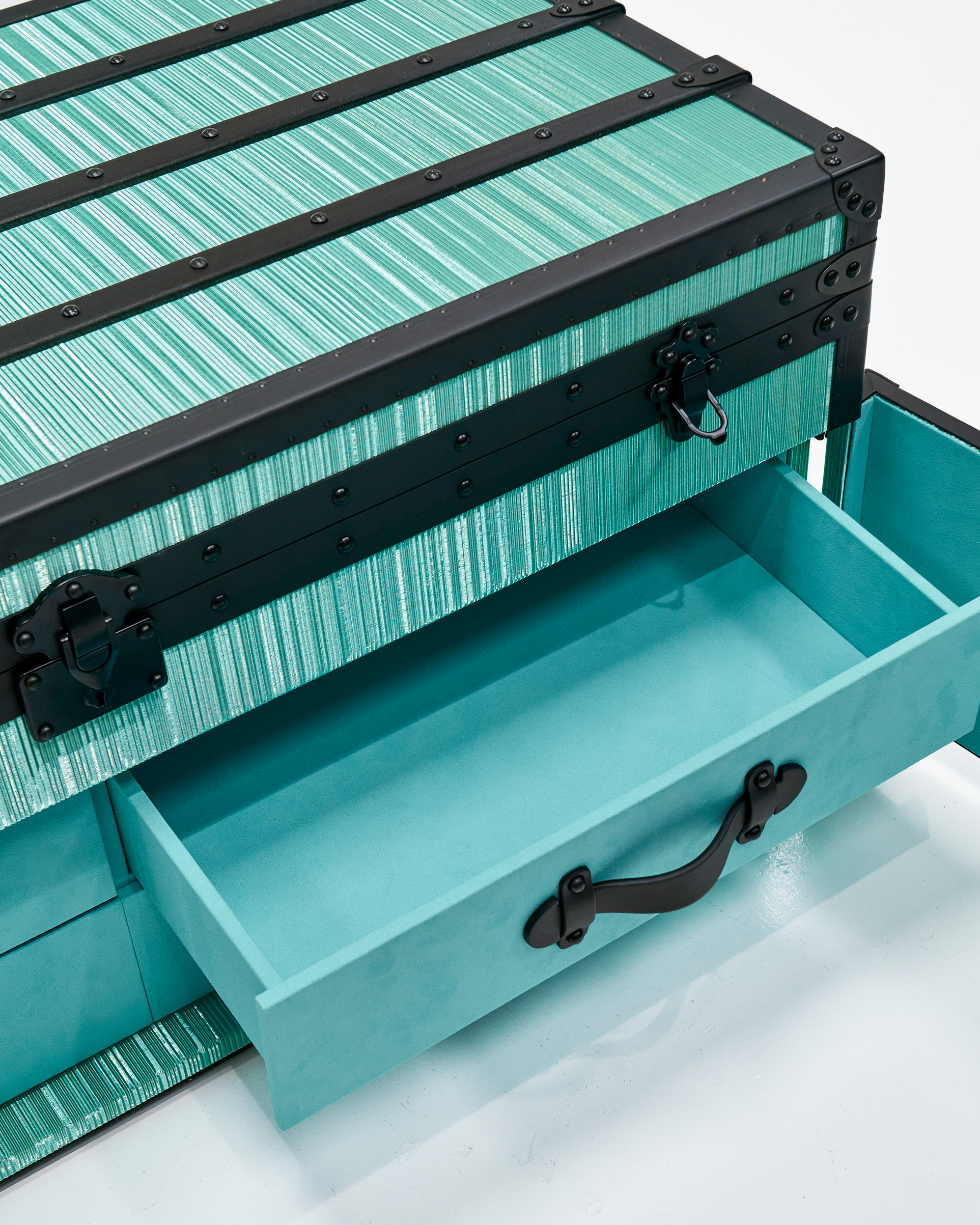 Verdigris copper wire coffee table with storage, SIRAE Casa Dubai