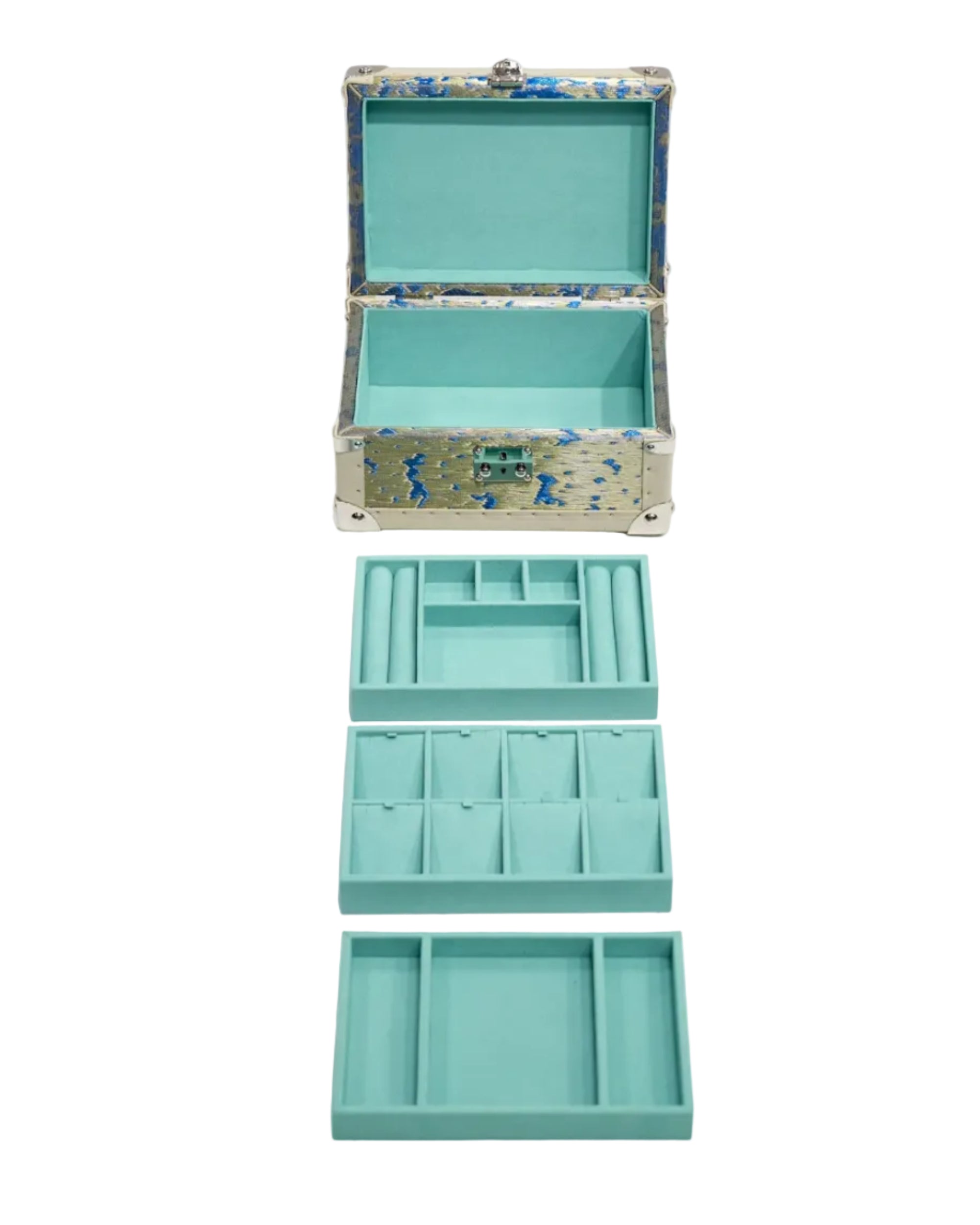 Open view of the gilded treasure copper wire jewelry box, Aurum Wire, SIRAE Casa Dubai