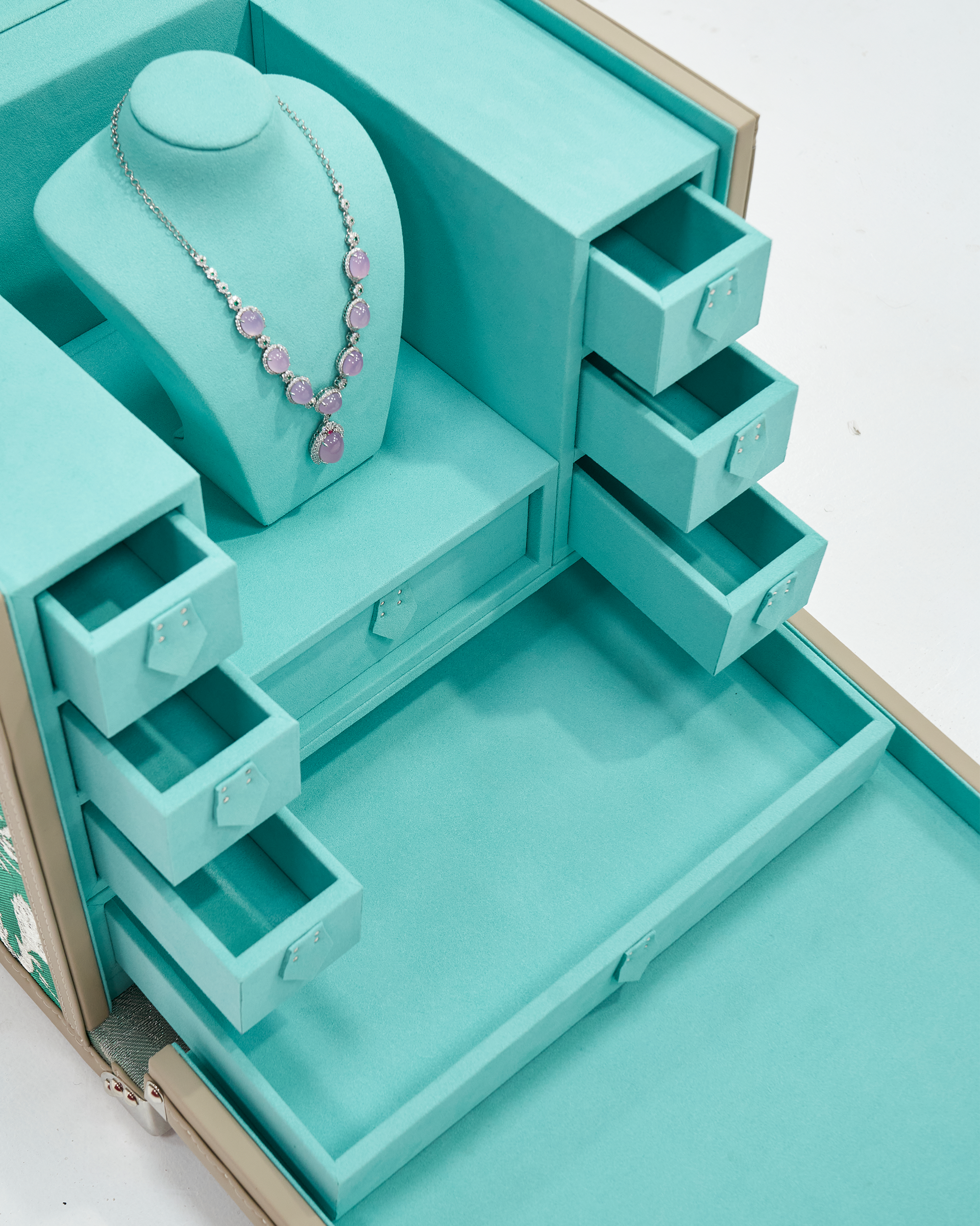 Meadow floral copper wire jewelry box, SIRAE Casa Dubai