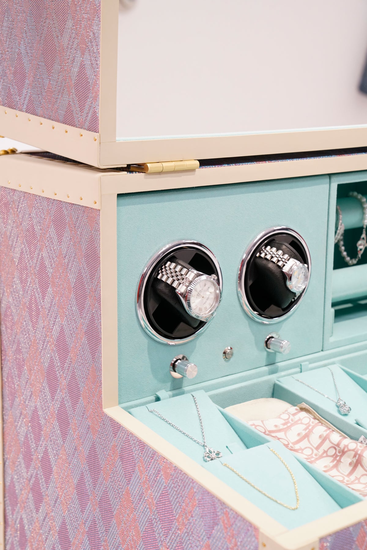 Polished hardware detail on the Lavender jewelry trunk